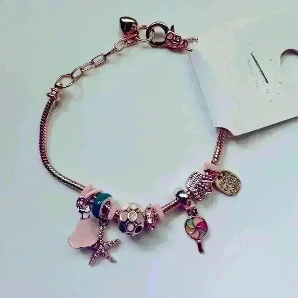 GOLD Tone Adjustable length Charm Beacelet - Picture 4 of 11